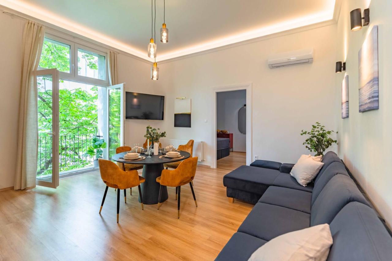 Modern Apartment French Balkony Budapest Exterior foto