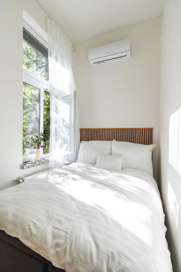 Modern Apartment French Balkony Budapest Exterior foto