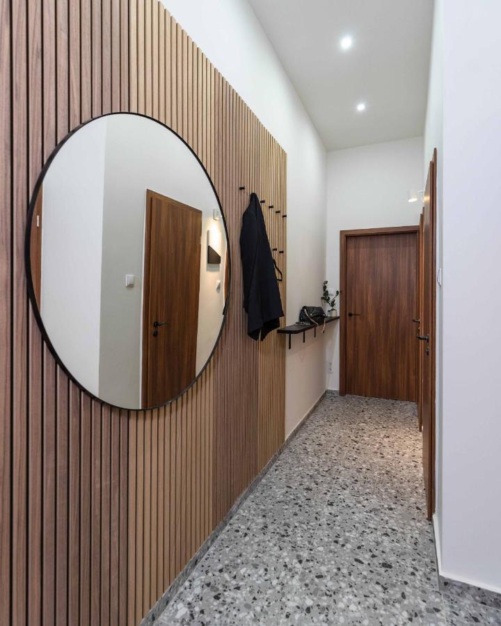 Modern Apartment French Balkony Budapest Exterior foto
