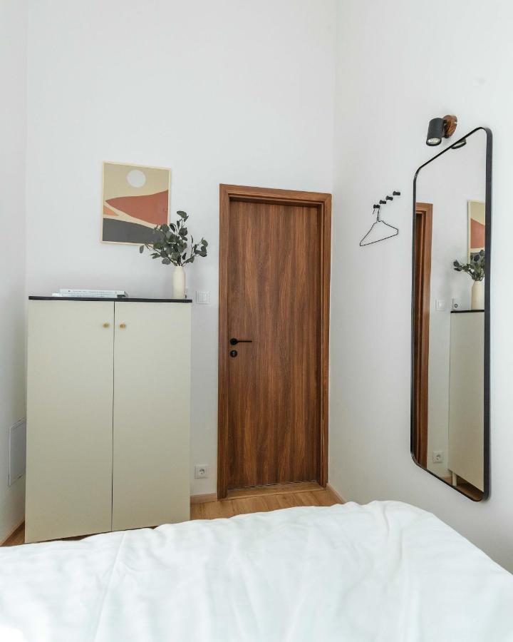 Modern Apartment French Balkony Budapest Exterior foto