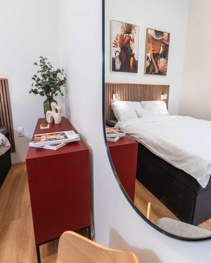 Modern Apartment French Balkony Budapest Exterior foto